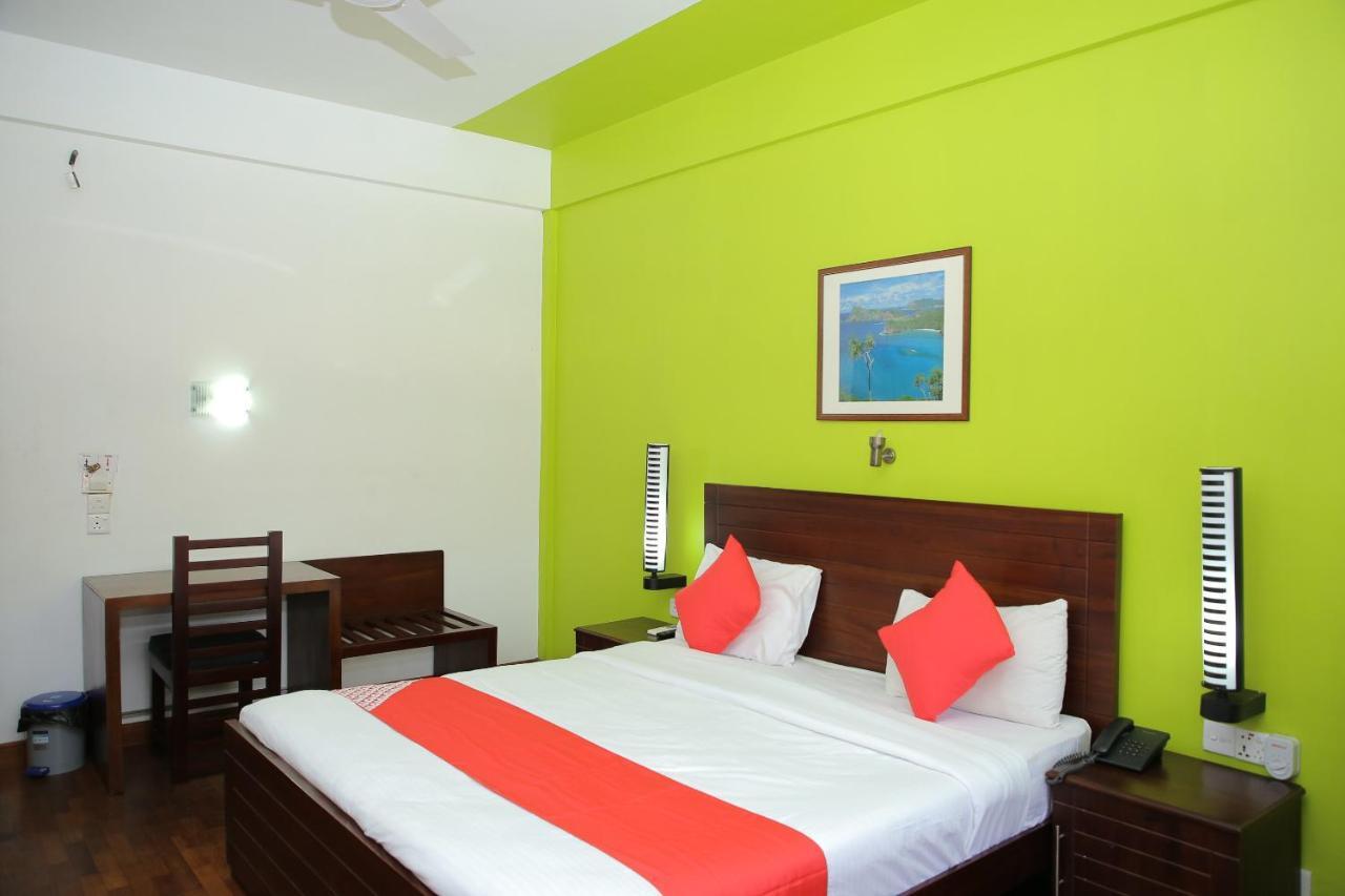 Oyo 256 Subash Hotel Jaffna Bilik gambar
