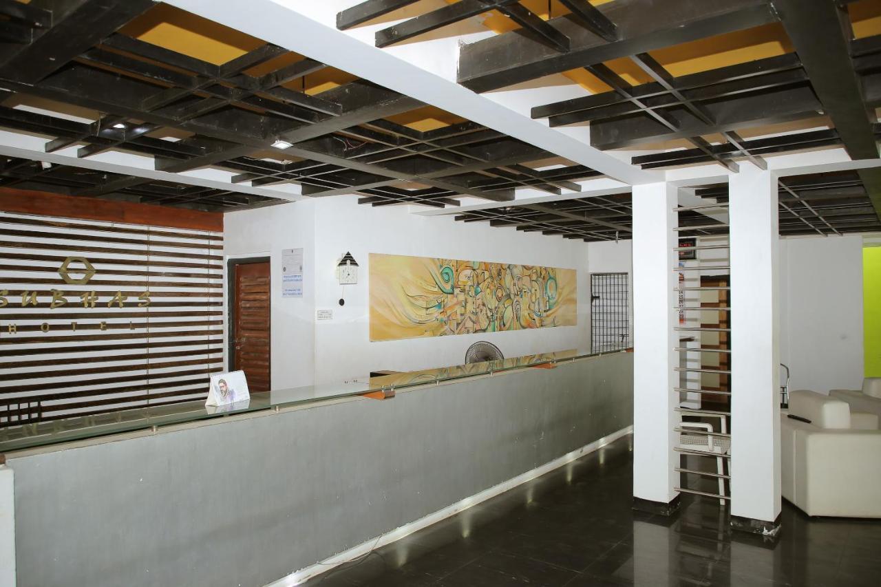 Oyo 256 Subash Hotel Jaffna Luaran gambar