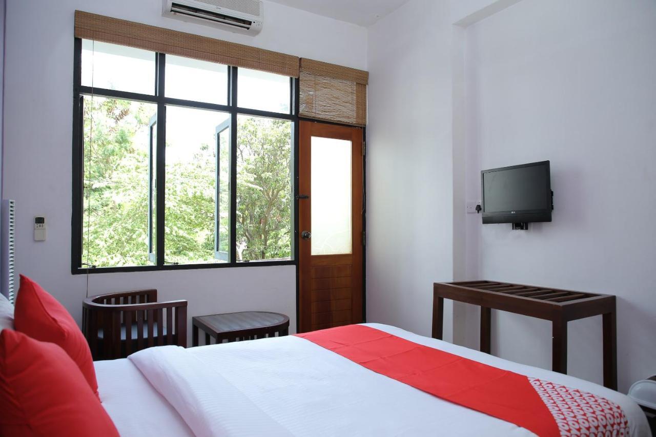 Oyo 256 Subash Hotel Jaffna Luaran gambar