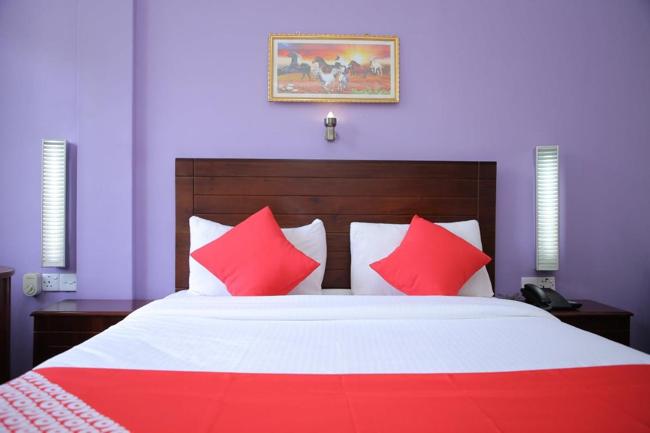 Oyo 256 Subash Hotel Jaffna Luaran gambar