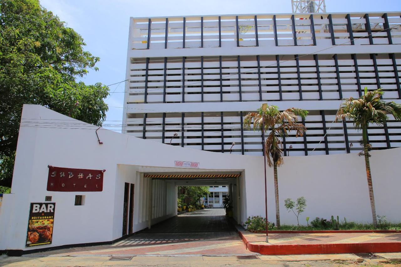 Oyo 256 Subash Hotel Jaffna Luaran gambar